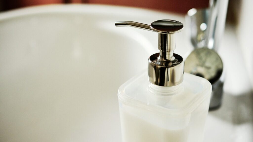 Download commercial cleaning checklist template in PDF for free