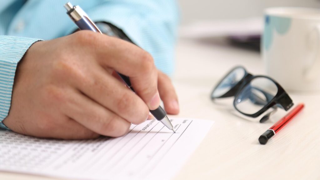 Download Porter's five forces analysis template in PDF for free