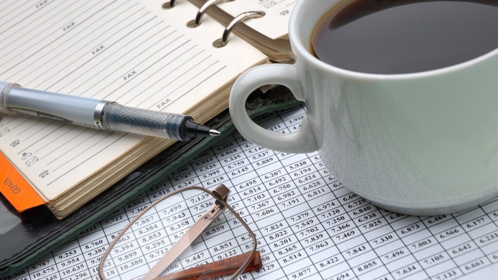 Download fundraising plan template in PDF for free