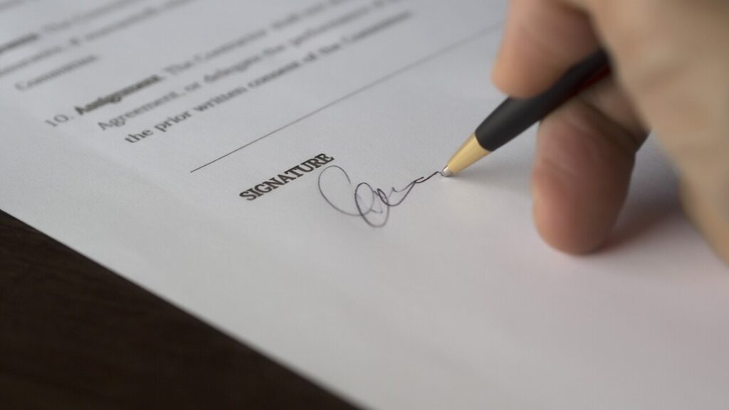 Download pressure washing contract template in PDF for free
