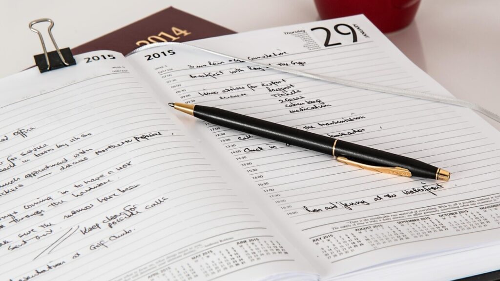 Download staff rota template in PDF for free